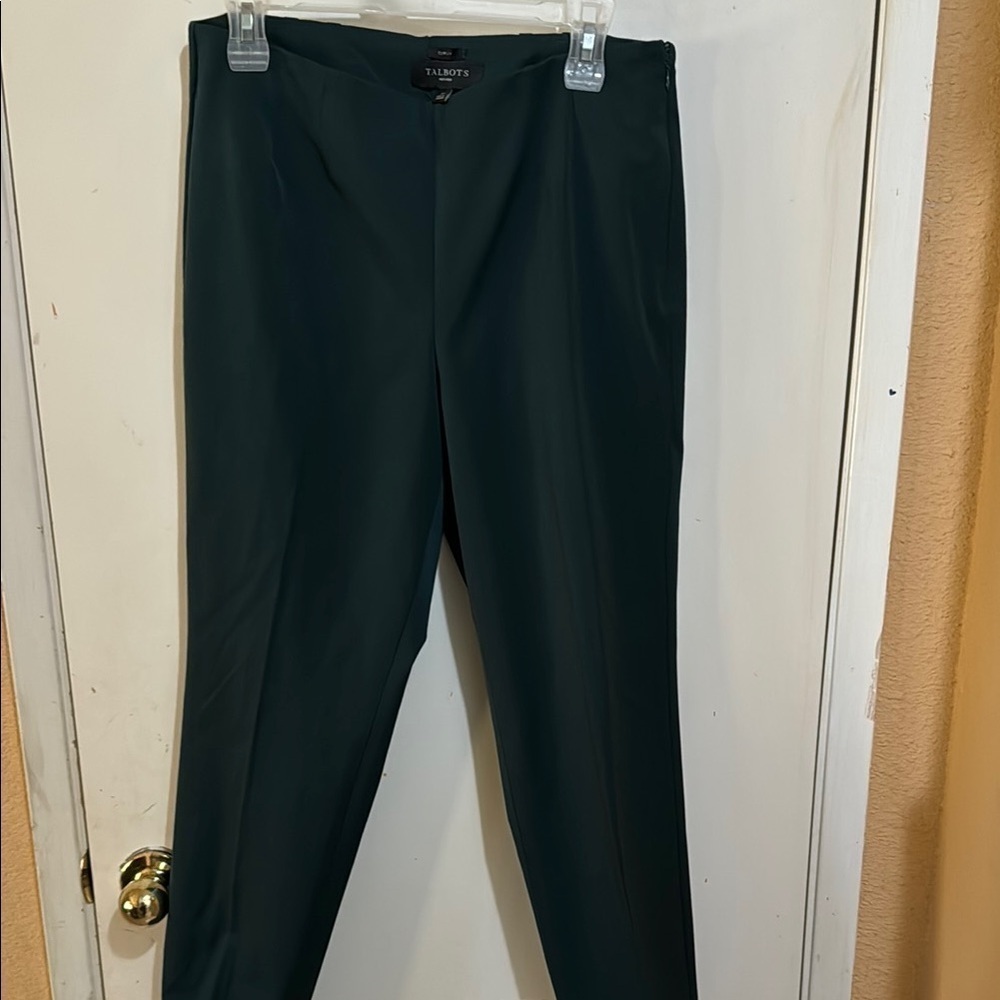 Women’s Talbots Petites Dark Green Curvy Size 10P Pants!